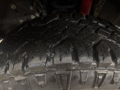 Used 2022 Ford F350 Platinum w/ Tremor Off-Road Package image 29