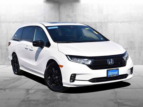 Certified 2023 Honda Odyssey Sport image 2
