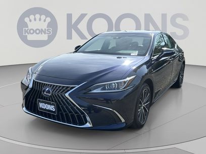 Used 2022 Lexus ES 300h w/ Premium Package