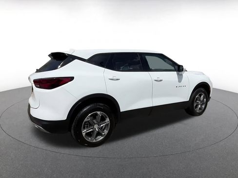 Used 2024 Chevrolet Blazer LT AWD/4WD image 15
