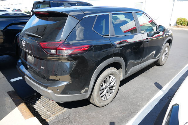 Used 2024 Nissan Rogue S AWD/4WD image 20