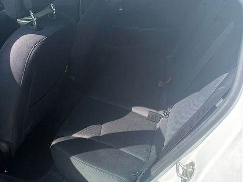 Used 2014 Chrysler 200 Touring w/ Cold Weather Group FWD image 4