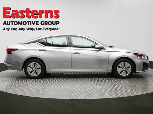 Used 2023 Nissan Altima 2.5 S image 4