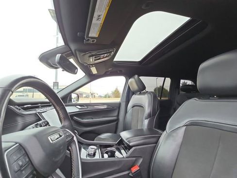 Used 2022 Jeep Grand Cherokee Altitude image 7