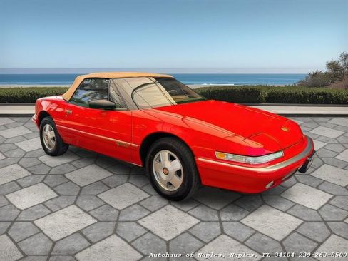 Used 1990 Buick Reatta Convertible image 12