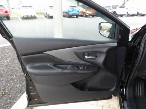 Certified 2024 Nissan Murano SV image 22