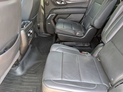 Used 2021 GMC Yukon Denali w/ Denali Premium Package AWD/4WD image 18