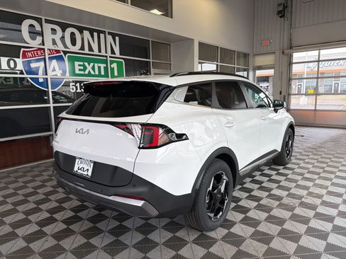 New 2026 Kia Sportage EX image 6