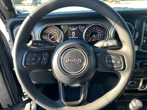 Used 2023 Jeep Wrangler Sport S image 20