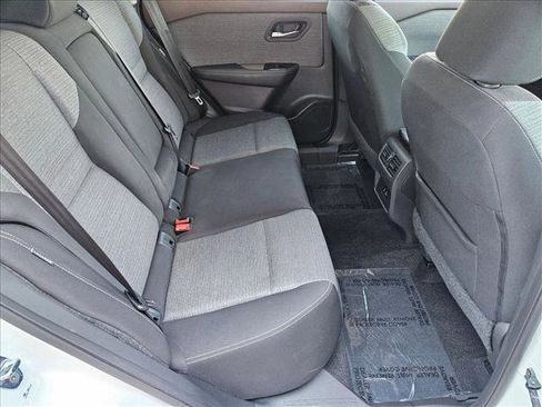 Used 2023 Nissan Rogue SV image 18