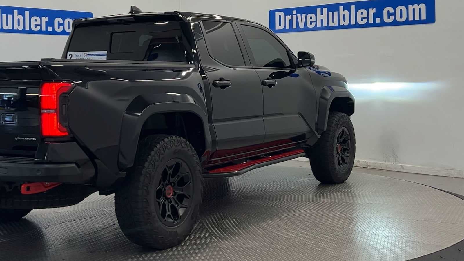 Used 2025 Toyota Tacoma TRD Pro AWD/4WD image 4