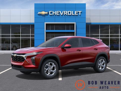 New 2026 Chevrolet Trax LS w/ LS Convenience Package FWD image 2