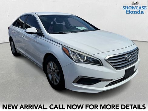 Used 2017 Hyundai Sonata SE image 6