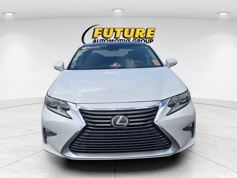 Used 2016 Lexus ES 350 w/ Navigation System Package FWD image 2
