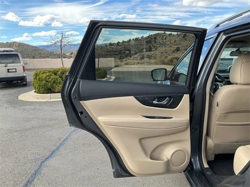 Used 2016 Nissan Rogue SL w/ SL Premium Package image 20