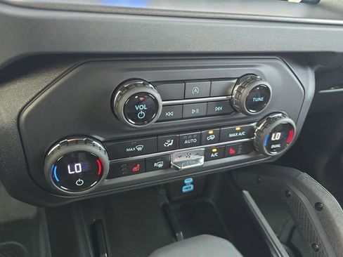 New 2025 Ford Bronco Big Bend w/ Black Diamond Package image 26