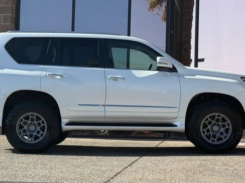 Used 2017 Lexus GX 460 w/ Navigation Package AWD/4WD image 15