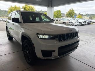 Used 2023 Jeep Grand Cherokee L Laredo AWD/4WD video 1