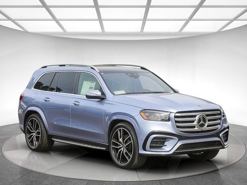 New 2026 Mercedes-Benz GLS 580 4MATIC image 5