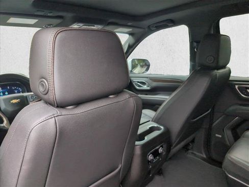 Used 2022 Chevrolet Tahoe High Country AWD/4WD image 18