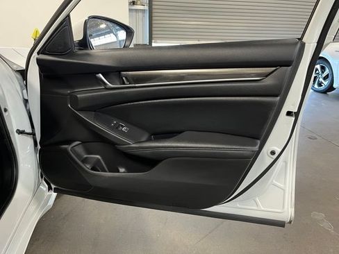 Used 2020 Honda Accord Sport image 12