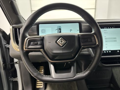Used 2024 Rivian R1S Adventure AWD/4WD image 28