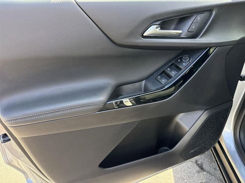 Used 2025 Chevrolet Equinox LT FWD image 20