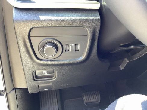 Used 2024 Jeep Grand Cherokee Laredo X w/ Trailer Tow Package image 15