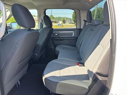 Used 2022 RAM 1500 Classic SLT w/ Electronics Convenience Group AWD/4WD image 17