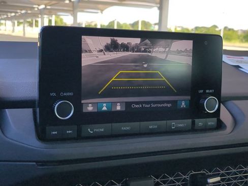 Used 2024 Honda Accord EX image 11