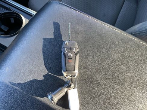 Used 2022 Ford F350 XLT w/ FX4 Off-Road Package image 42