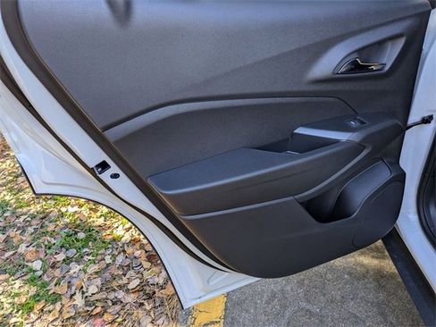 New 2026 Chevrolet Trax LT image 21