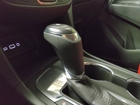 Used 2021 Chevrolet Equinox LT FWD image 26