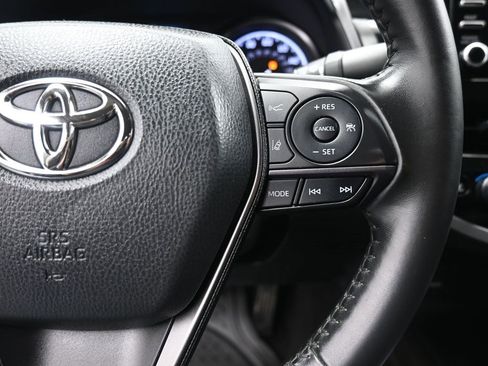 Used 2022 Toyota Camry SE image 28