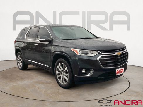 Used 2021 Chevrolet Traverse Premier FWD image 1