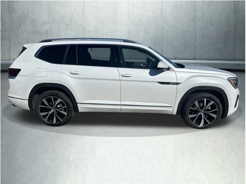 New 2026 Volkswagen Atlas SEL Premium R-Line image 3