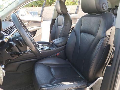 Used 2019 Audi Q7 3.0T Prestige image 17