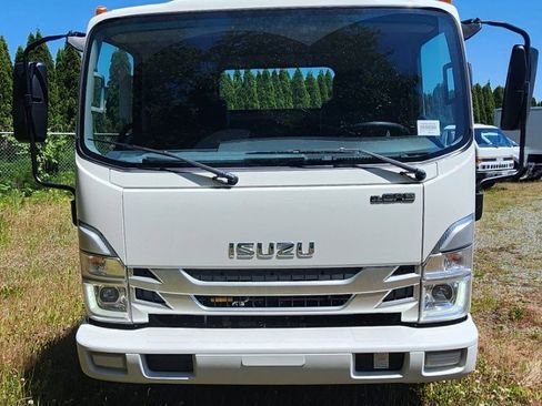 New 2025 Isuzu NPR image 3