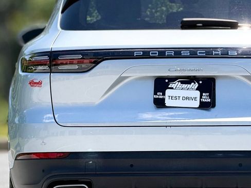 Used 2020 Porsche Cayenne AWD/4WD image 16