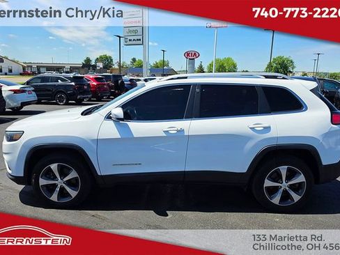 Used 2020 Jeep Cherokee Limited w/ Luxury Group AWD/4WD image 4