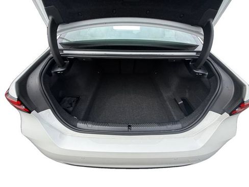Used 2026 BMW 540i xDrive AWD/4WD image 25