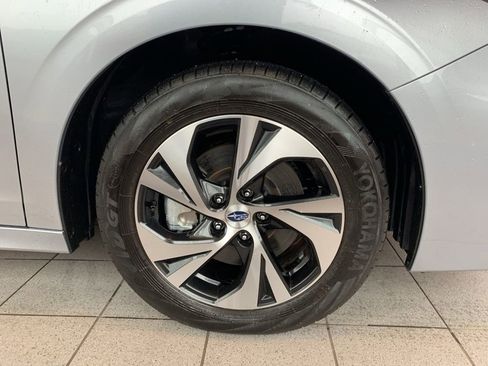 Used 2025 Subaru Legacy Premium AWD/4WD image 19