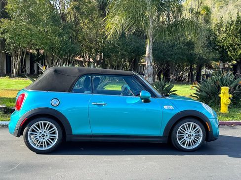 Used 2017 MINI Cooper S image 11