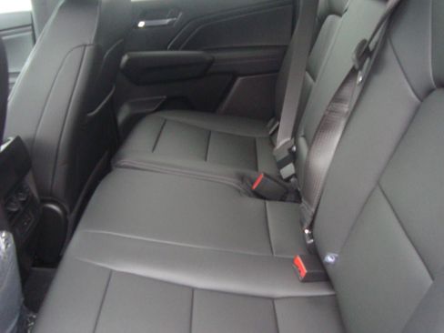 New 2025 GMC Canyon Elevation w/ Convenience Package image 15