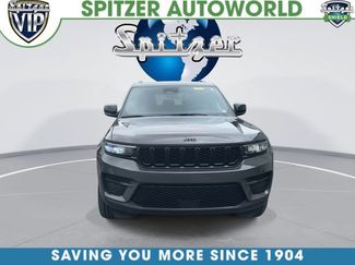 Used 2024 Jeep Grand Cherokee Altitude AWD/4WD video 3