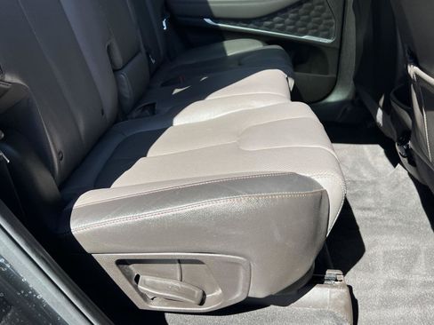 Used 2019 Hyundai Santa Fe FWD image 18