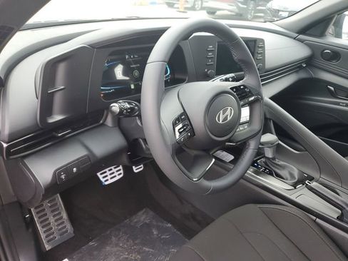 New 2026 Hyundai Elantra Sport FWD image 18