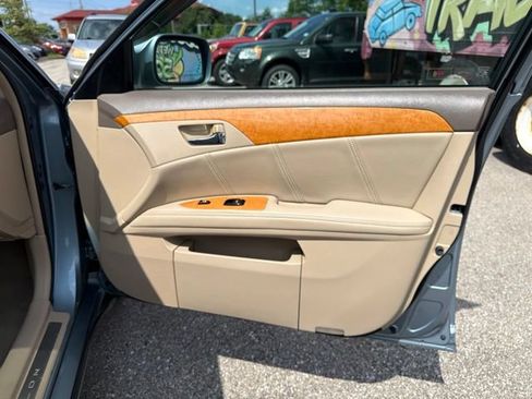 Used 2007 Toyota Avalon Limited FWD image 30