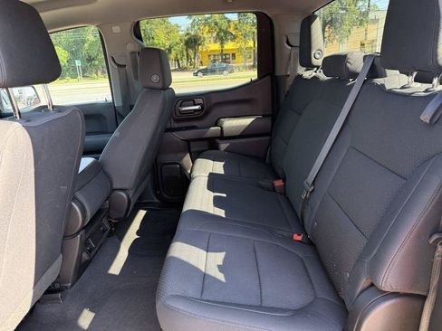 Used 2019 Chevrolet Silverado 1500 Custom w/ Custom Value Package RWD image 9