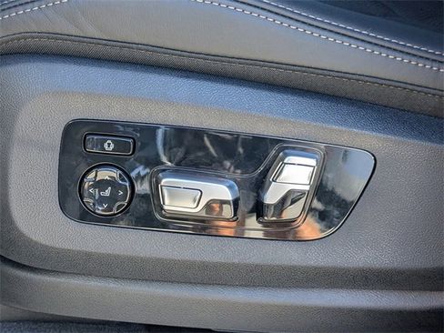 New 2026 BMW X5 M60i w/ Climate Comfort Package image 21